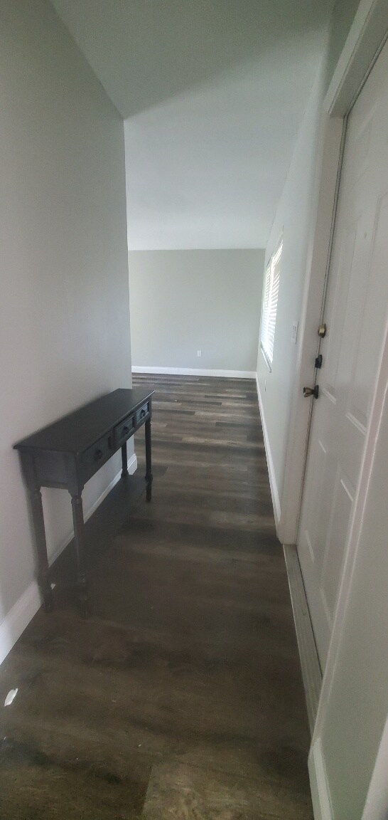 entry - 6785 Sandwater Trl N