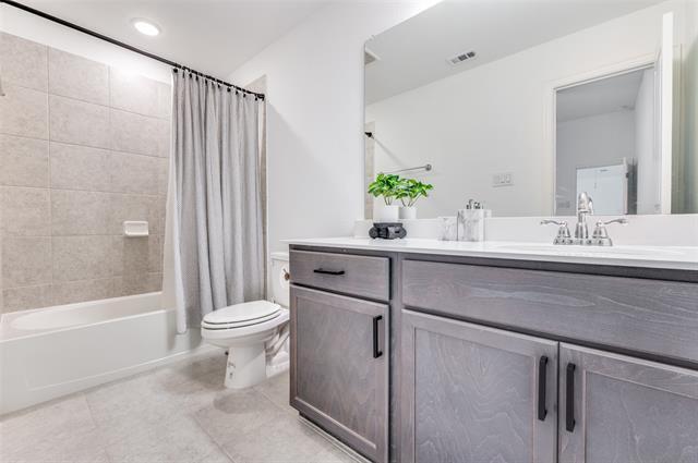 Building Photo - 1707 Emilia Dr