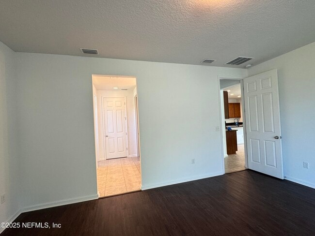 Building Photo - 2904 Laurel Springs Dr