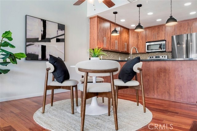 Building Photo - 9331 Marina Pacifica Dr N