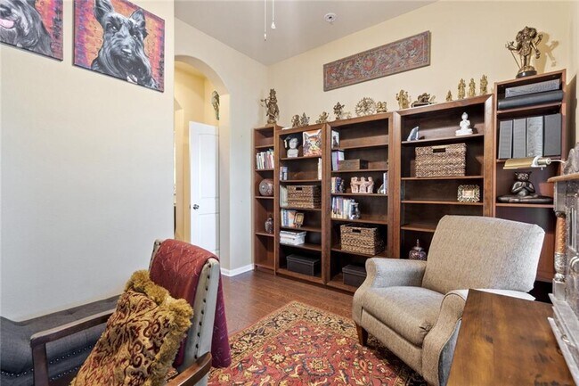 Building Photo - 1901 Discovery Blvd