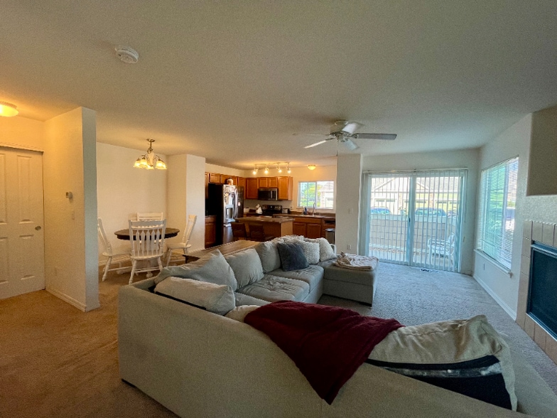 Primary Photo - 15800 E 121st Ave