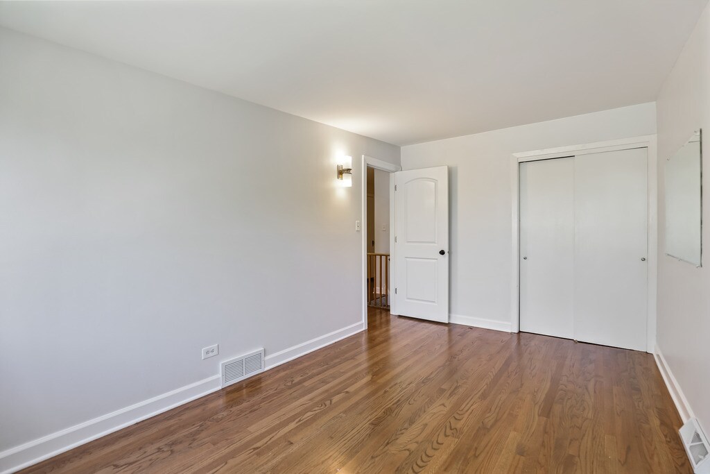 Building Photo - 241 S Edgewood Ave