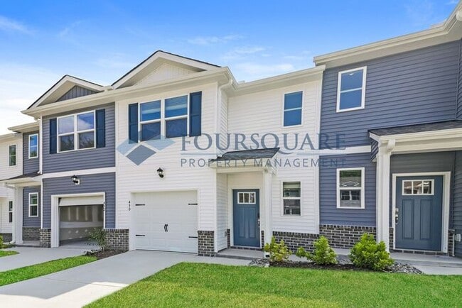 Building Photo - Townhome | Back Patio | Single Car Garage|...