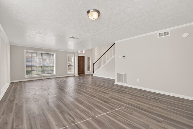 Building Photo - 2918 Colonel Ct Dr