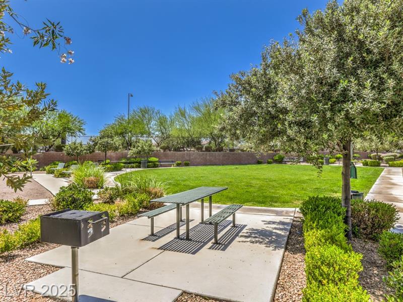 Building Photo - 62 Morning Mimosa Ct