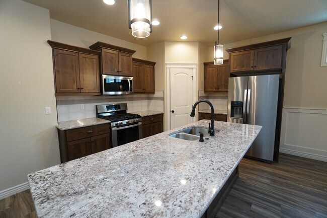 Building Photo - 38 E Ranch Dr