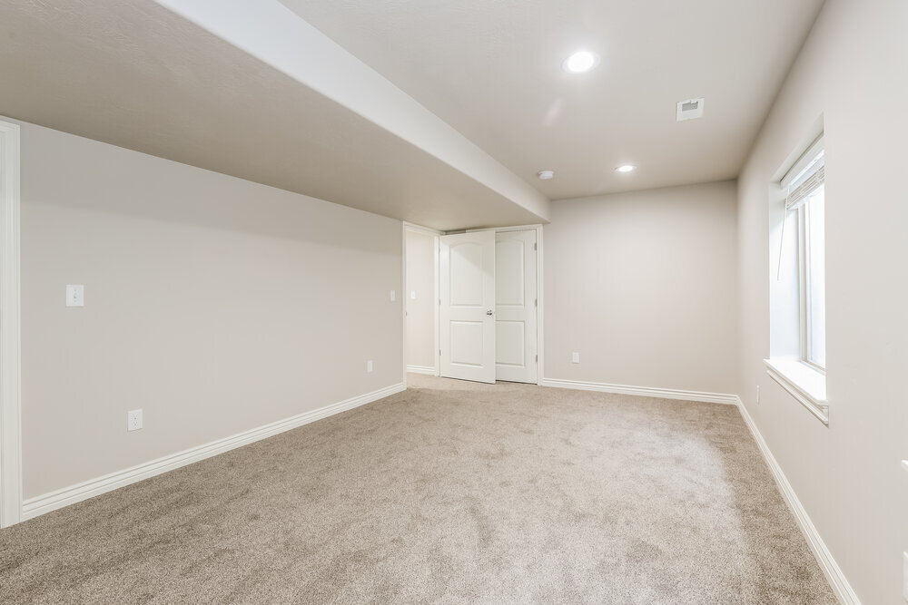 Building Photo - 7054 Dry Sycamore Ln