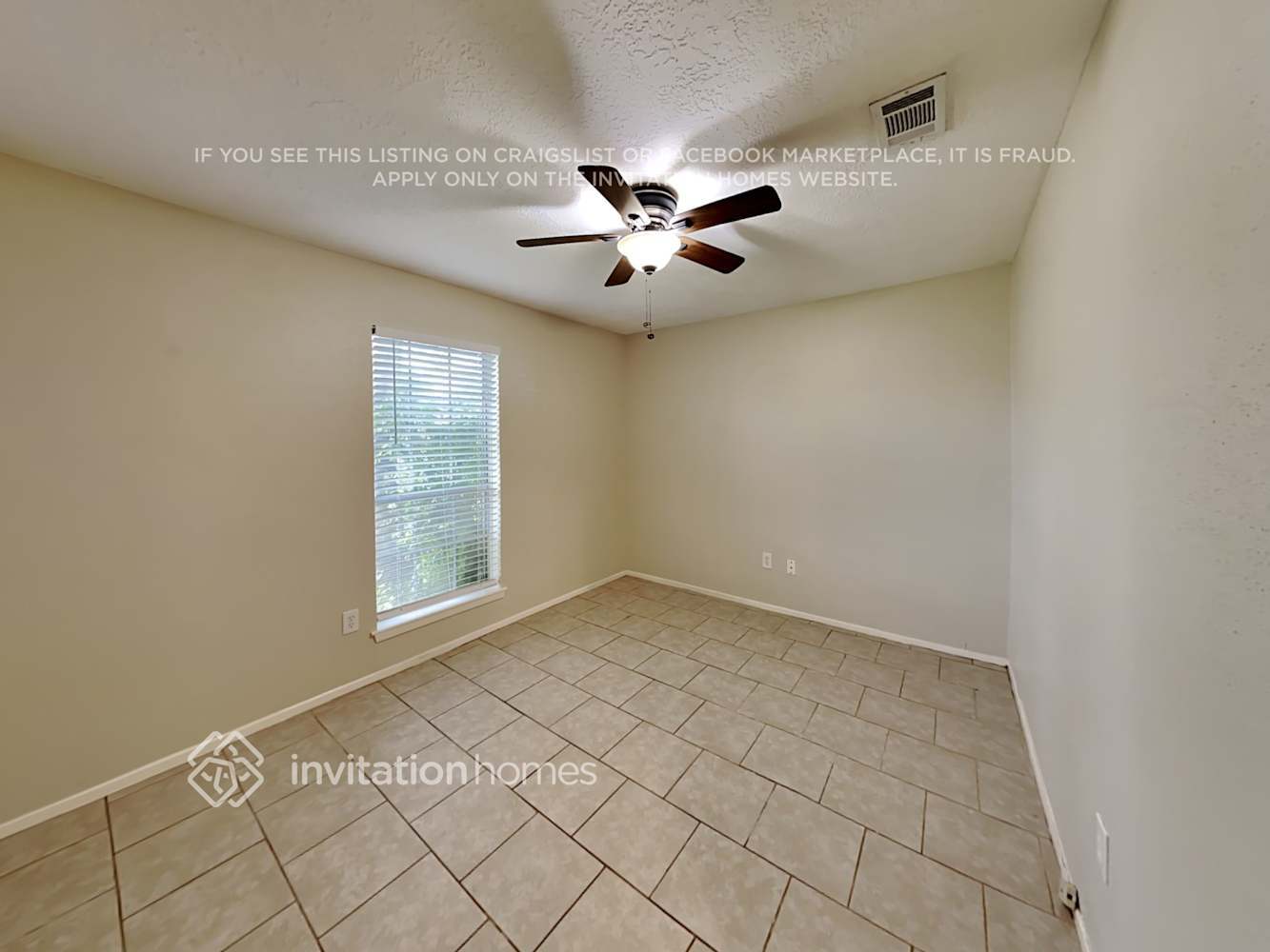 Building Photo - 16511 Forest Bend Ave