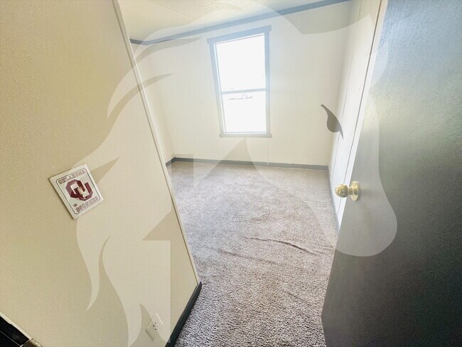 Building Photo - 3 Bedroom in great community in Woodward!