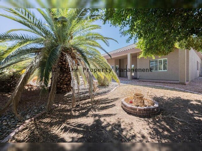 Building Photo - 2902 E Gary Way