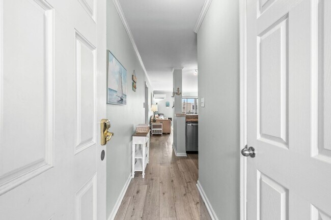Building Photo - 2405 S Ocean Blvd