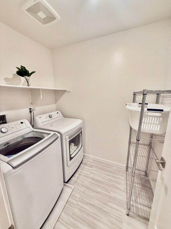 Building Photo - 806 S Grable Cir