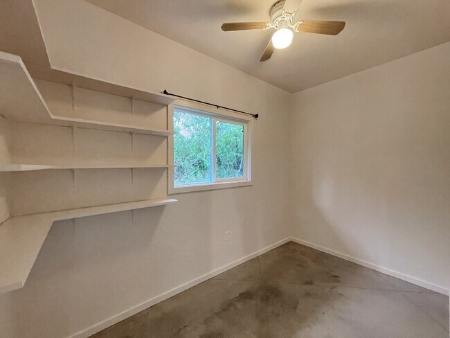 Building Photo - 15-1496-1496 16th Ave