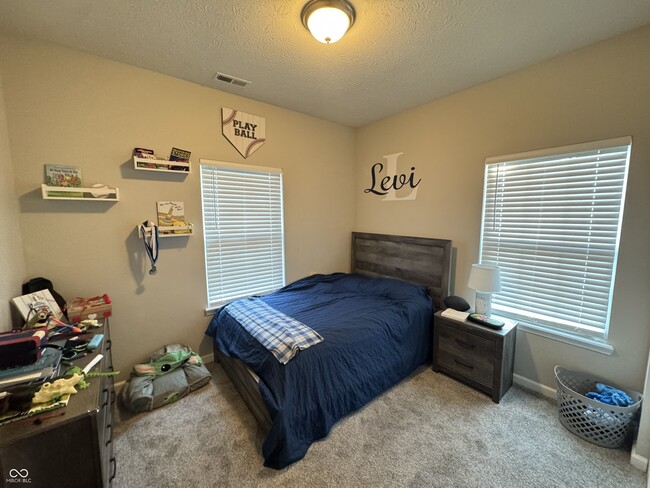 Building Photo - 914 Baden Manor Dr