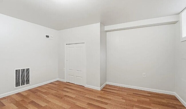 Building Photo - 1310 N Ellwood Ave