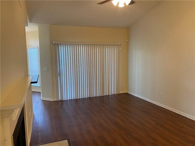 Building Photo - 6000 Shepherd Mountain Cove