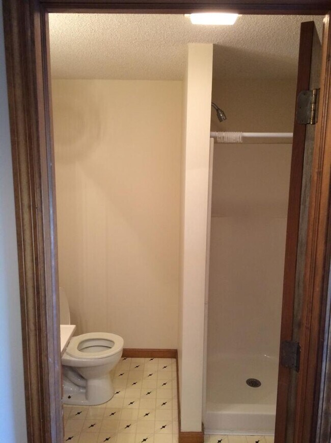 Building Photo - 2-Story, One Bedroom Loft Townhome AVAILABLE JUNE 2026 - Wernersville, PA