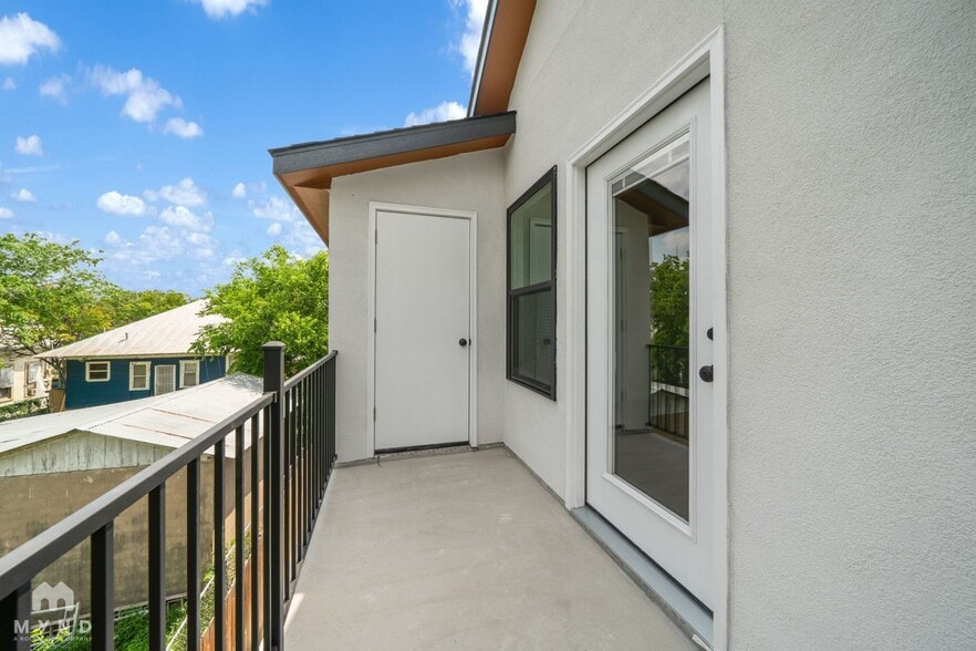 Building Photo - 247 Princeton Ave