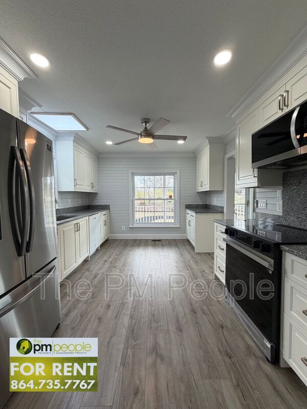 Building Photo - 134A Bennetts Bridge Rd.