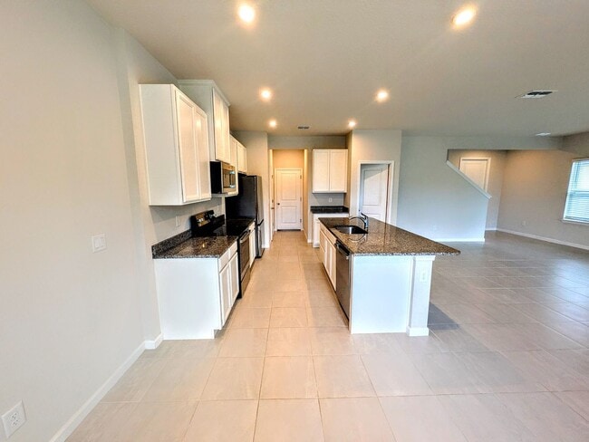 Building Photo - Annual UNfurnished NEW 4/ 2 1/2 home off State Route-70 in Bradenton