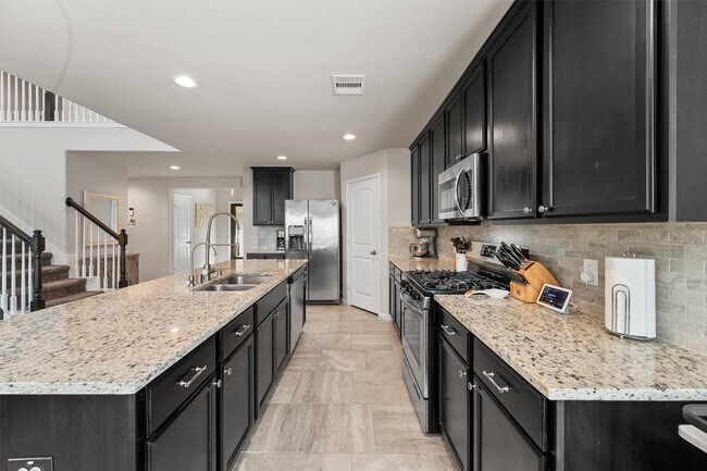 Building Photo - 12410 Lake Portal Dr