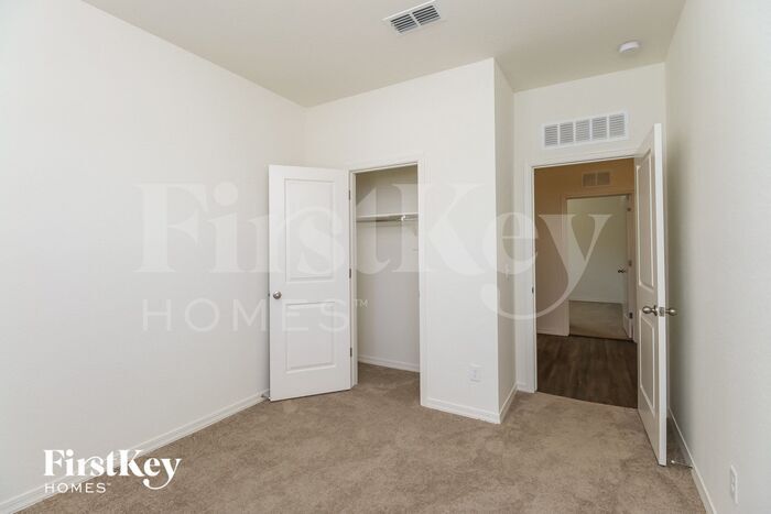 Building Photo - 357 W White Sands Dr