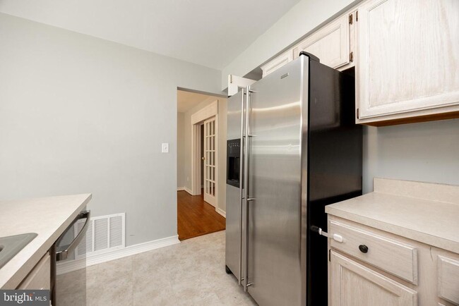 Building Photo - 247 Prince William Way