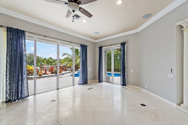 Building Photo - 702 Maritime Way