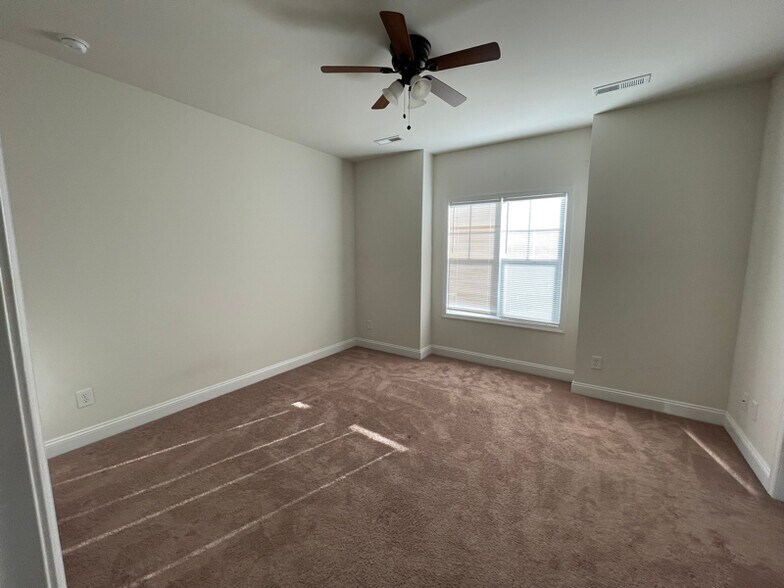 Building Photo - 11116 Swanee Mill Trace