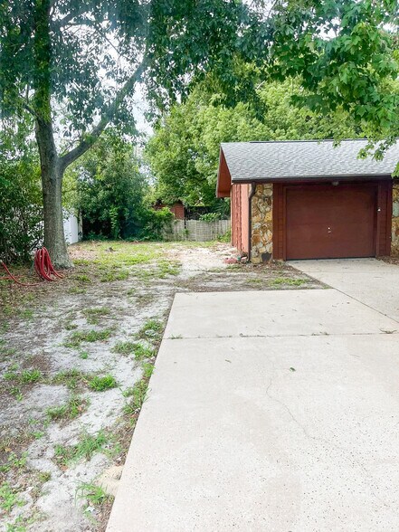 Building Photo - 137 Porter Dr