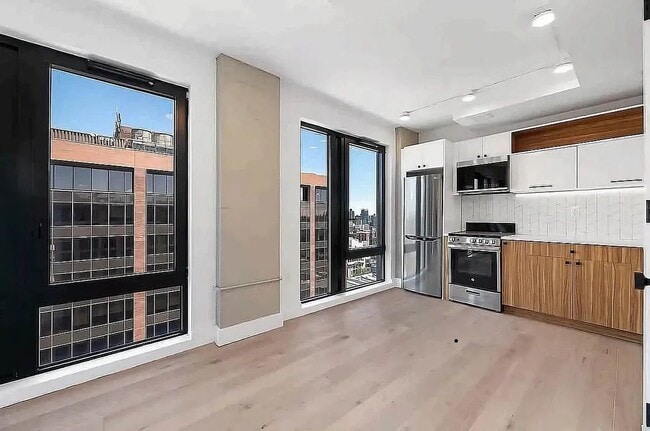 Building Photo - 60 W 125th St