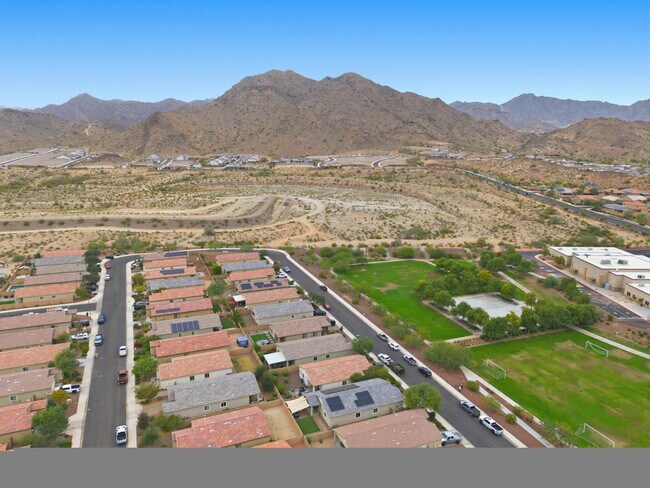 Building Photo - 21359 W Alvarado Rd