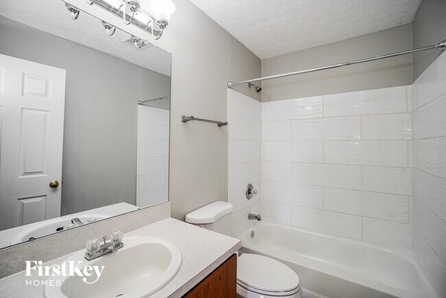 Building Photo - 5947 Heritage Farms Dr