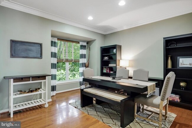 Building Photo - 46209 Walpole Terrace