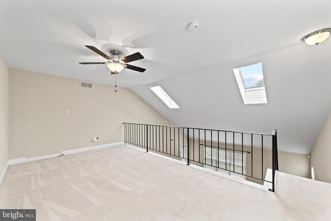 Building Photo - 722 Sedgewick Ct