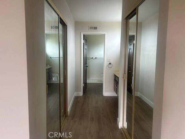 Building Photo - 14676 Deervale Pl