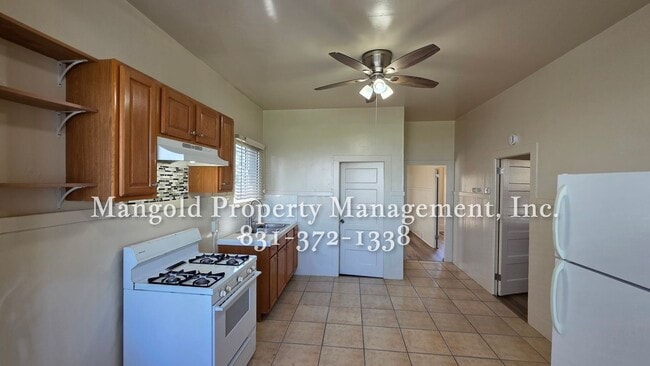 Building Photo - 2 Bed 1 Bath  New Monterey Home with Scenic Bay Views and Spacious Yard