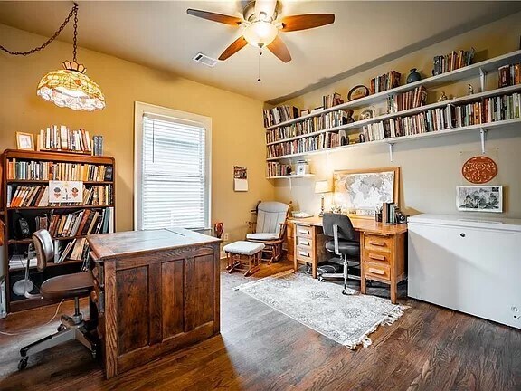 Building Photo - 838 Brookline St SW