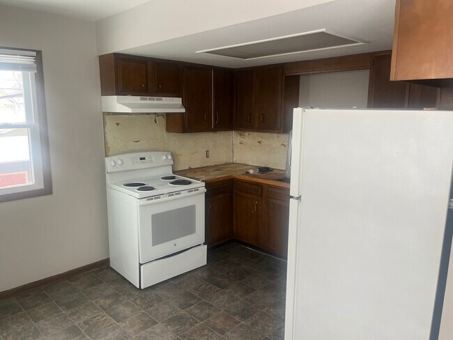 Building Photo - 91 E 19th St