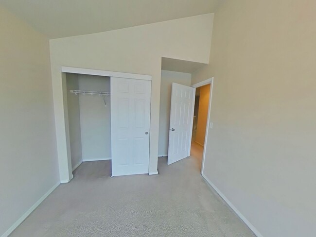 Building Photo - HOA ~ 3 Bedroom Townhouse ~ North Corvallis