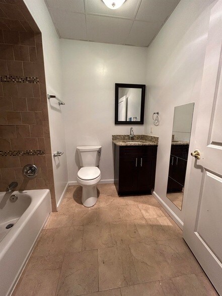 Building Photo - 61 Kansas St