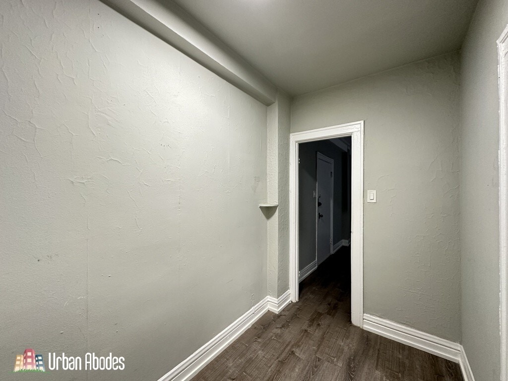 Building Photo - 1350 N Dearborn St