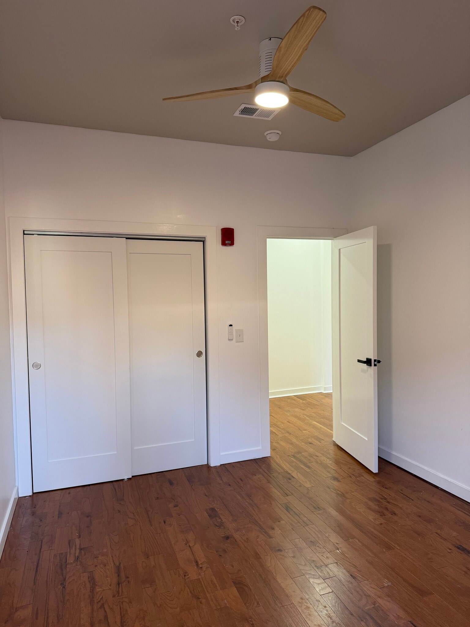 Building Photo - 711 Chew St