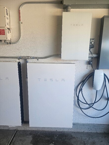 Building Photo - 1221 Chula Vista Ave