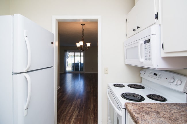 Building Photo - 1536 Coombs Dr