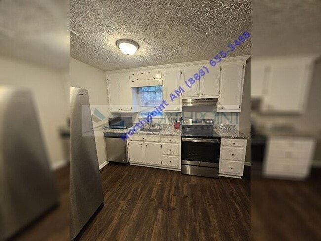 Building Photo - Available for immediate move in