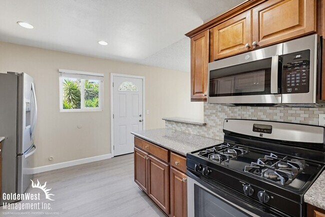 Building Photo - Updated 2Bdm 2Ba Home with Large Backyard in National City!