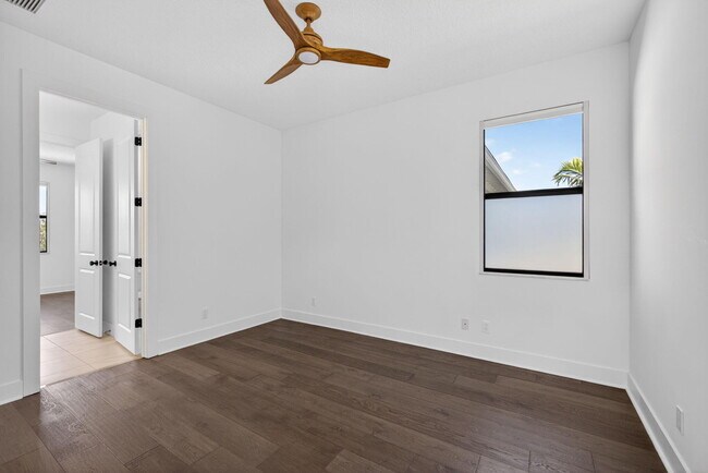 Building Photo - 4025 Faraday Wy