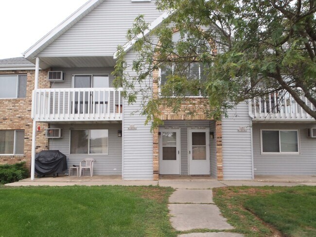 Building Photo - S85W18720 Jean Dr
